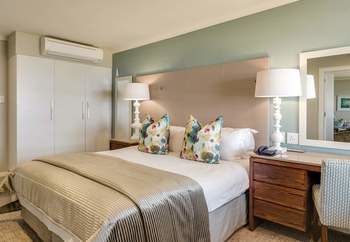 Protea Hotel by Marriott Karridene Beach 3*