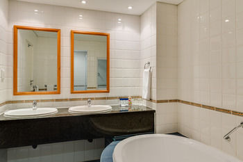 Protea Hotel by Marriott Karridene Beach 3*