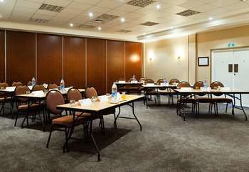 Protea Hotel by Marriott Karridene Beach 3*