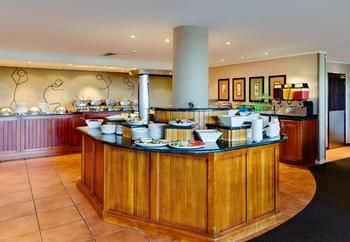 Protea Hotel by Marriott Karridene Beach 3*