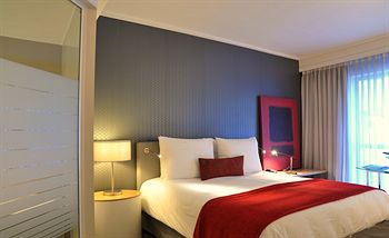 Radisson Blu Gautrain Hotel 4*