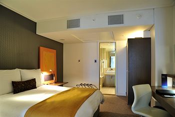 Radisson Blu Gautrain Hotel 4*