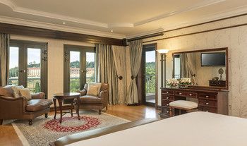 CT Hotel 5*