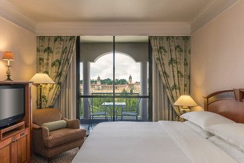 CT Hotel 5*