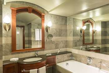 CT Hotel 5*