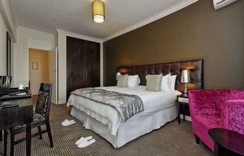 Ascot Boutique Hotel 4*