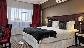 Ascot Boutique Hotel 4*