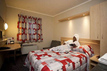 Road Lodge Carnival City 1*