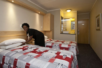Road Lodge Carnival City 1*