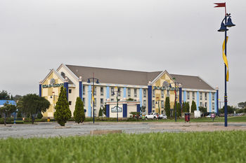 Road Lodge Carnival City 1*