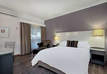 Protea Hotel by Marriott Midrand 4*