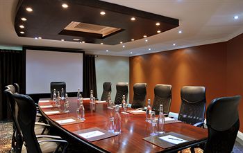 Protea Hotel by Marriott Midrand 4*
