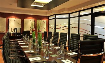 Protea Hotel by Marriott Midrand 4*
