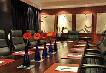 Protea Hotel by Marriott Midrand 4*