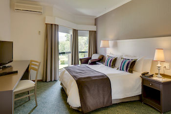 Protea Hotel by Marriott Midrand 4*