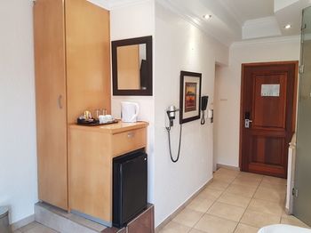 Europrime Hotels Airport 3*