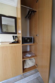 Europrime Hotels Airport 3*