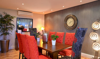 Protea Hotel by Marriott Pretoria Hatfield 3*