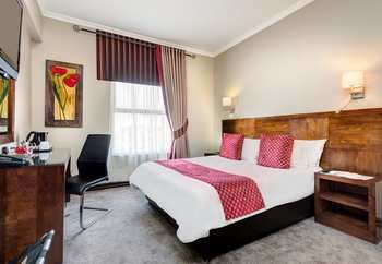 Protea Hotel by Marriott Pretoria Hatfield 3*