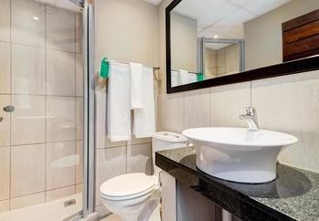 Protea Hotel by Marriott Pretoria Hatfield 3*