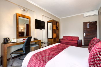 Protea Hotel by Marriott Pretoria Hatfield 3*
