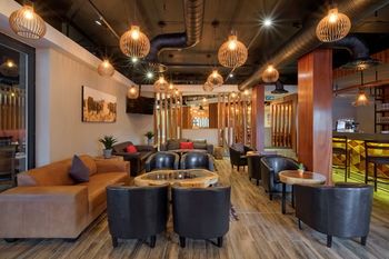 Protea Hotel by Marriott Pretoria Hatfield 3*
