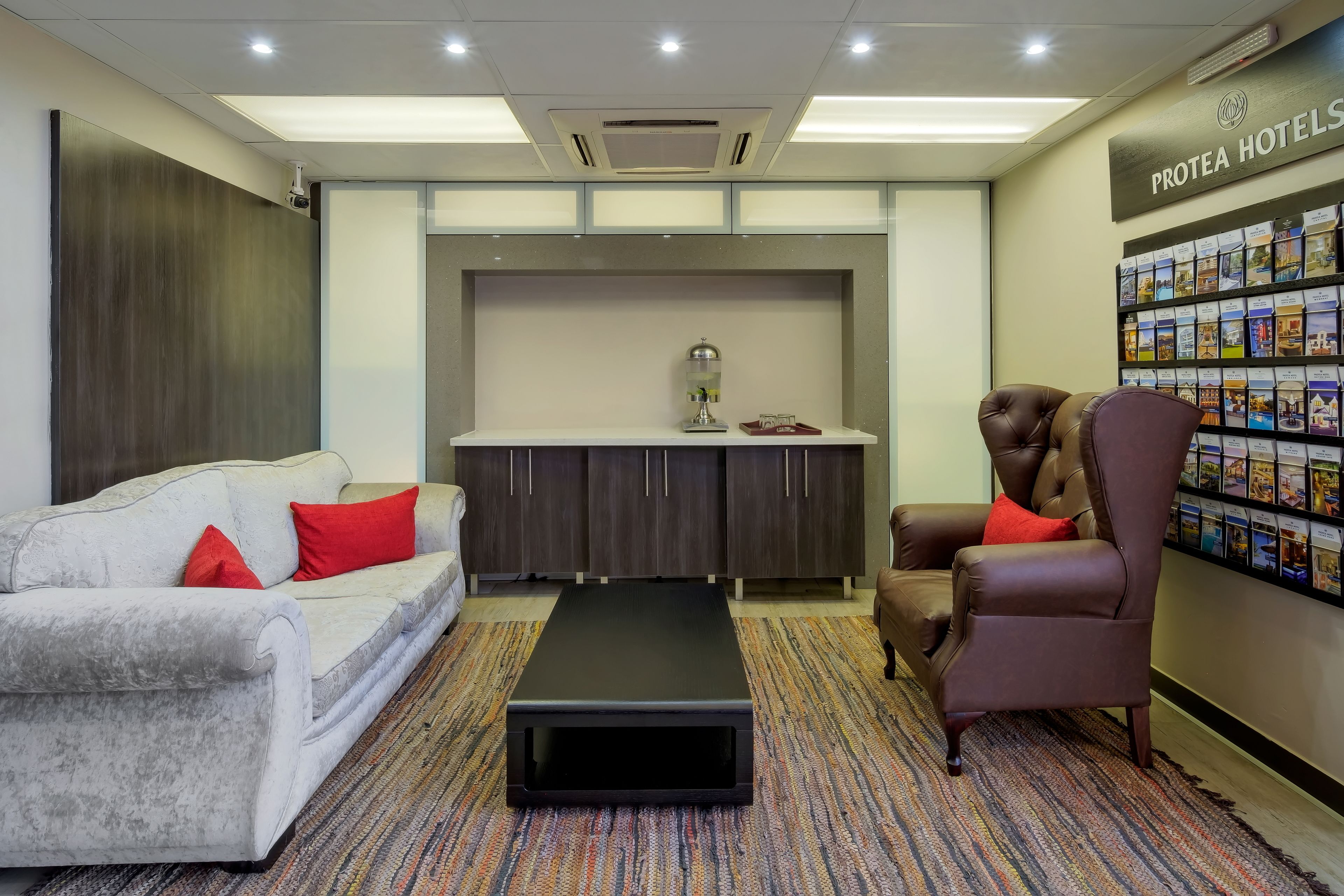 Protea Hotel by Marriott Pretoria Hatfield 3*
