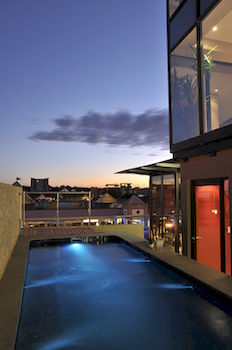 Protea Hotel by Marriott Pretoria Hatfield 3*