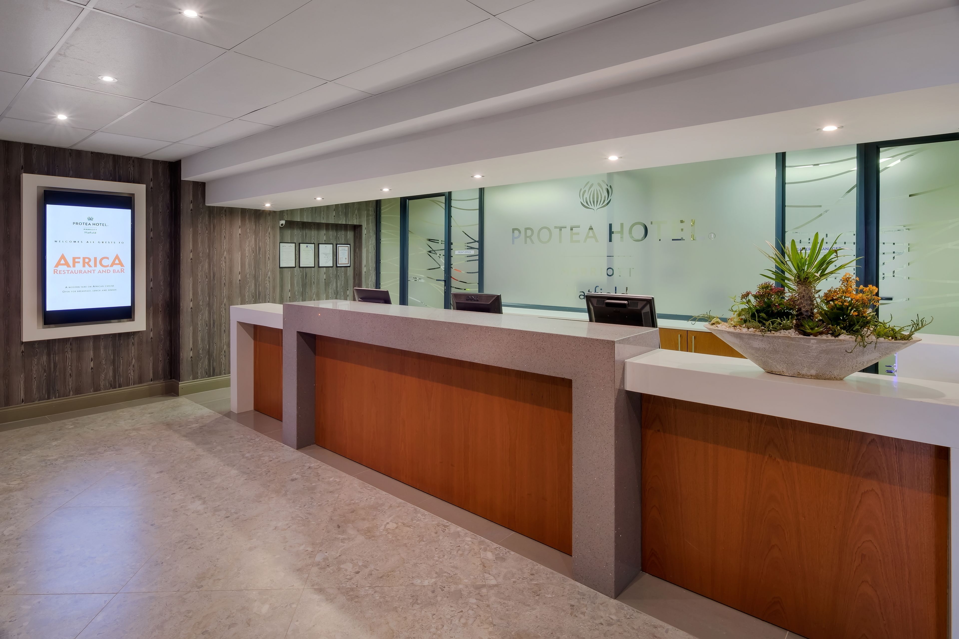 Protea Hotel by Marriott Pretoria Hatfield 3*