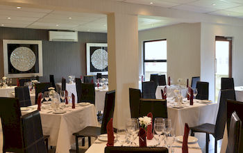 Protea Hotel by Marriott Pretoria Hatfield 3*