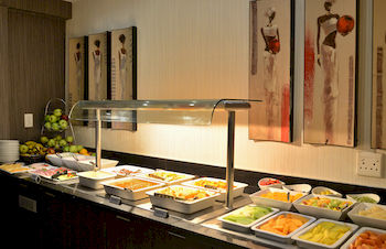 Protea Hotel by Marriott Pretoria Hatfield 3*