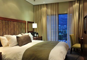 Protea Hotel by Marriott Clarens 4*