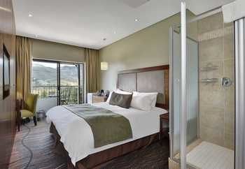 Protea Hotel by Marriott Clarens 4*