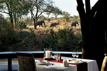 Imbali Safari Lodge 5*