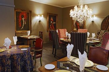 Shangri-La Country Hotel 4*