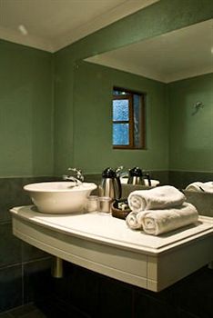 Hotel Numbi and Garden Suites 3*