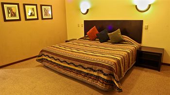 Hotel Numbi and Garden Suites 3*