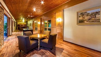 Hotel Numbi and Garden Suites 3*