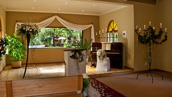 Hotel Numbi and Garden Suites 3*