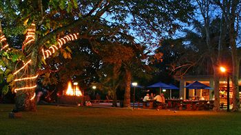 Hotel Numbi and Garden Suites 3*