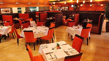 Hotel Numbi and Garden Suites 3*