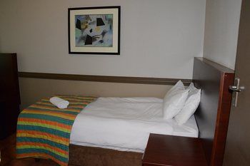 Elephant Springs Hotel 3*