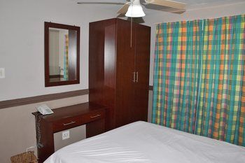 Elephant Springs Hotel 3*
