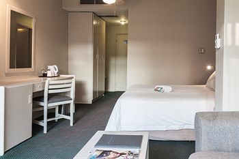 Elephant Springs Hotel 3*