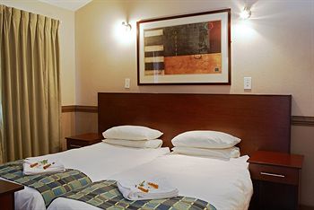 Elephant Springs Hotel 3*