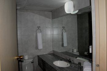 Elephant Springs Hotel 3*