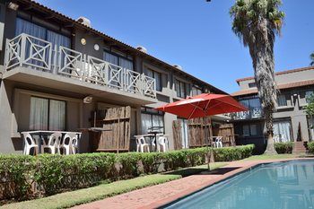 Elephant Springs Hotel 3*