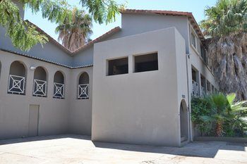 Elephant Springs Hotel 3*