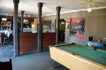Elephant Springs Hotel 3*