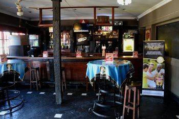 Elephant Springs Hotel 3*